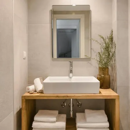 Villa Karma - Unalome *